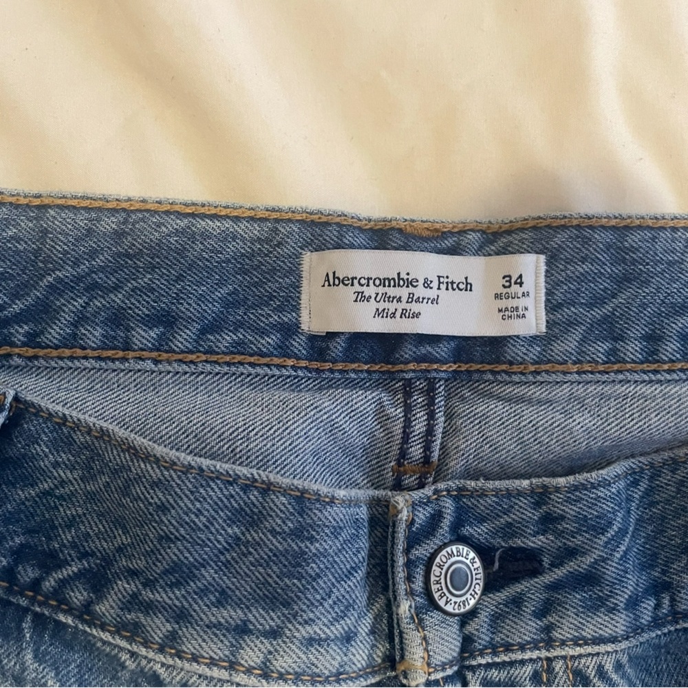 Abercrombie & Fitch Ultra Barrel Blue Denim Jeans - Picture 5 of 6